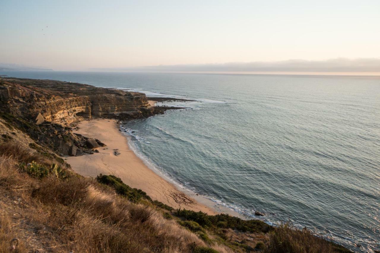 Beach House Ericeira Bagian luar foto
